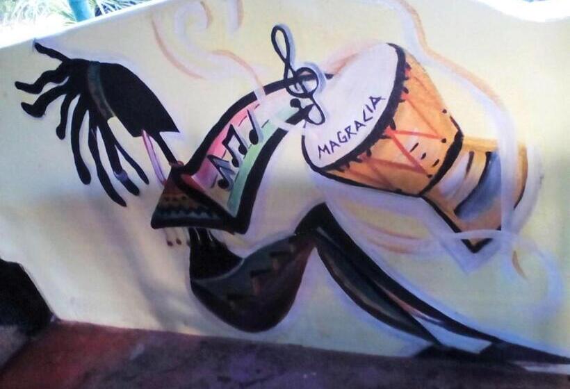 Lennons Place Backpacker Hostel