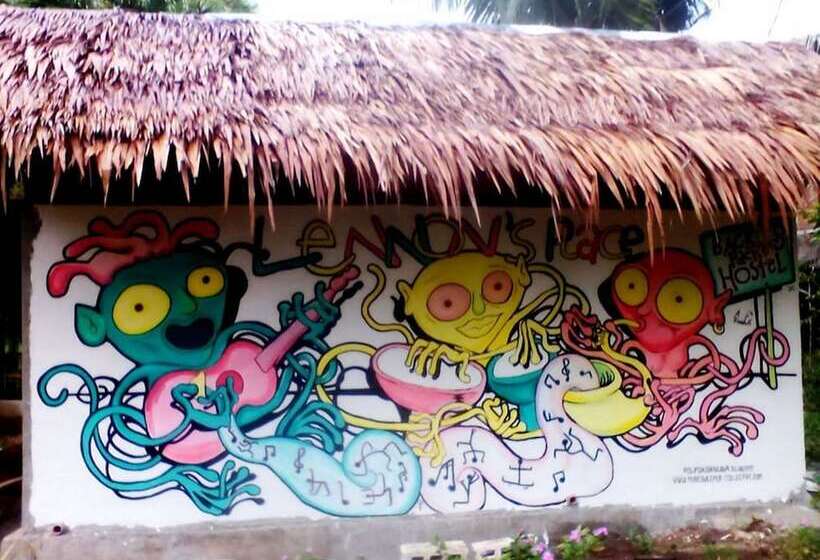 Lennons Place Backpacker Hostel