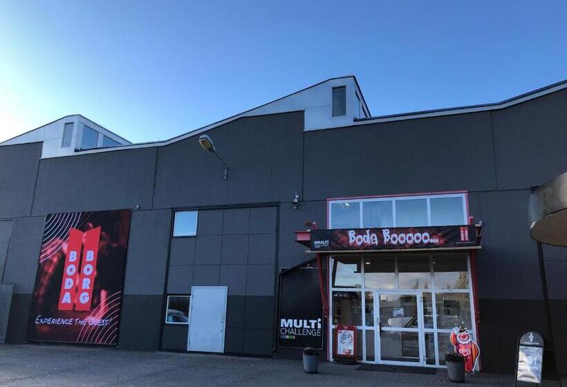 Multi Challenge Hostel