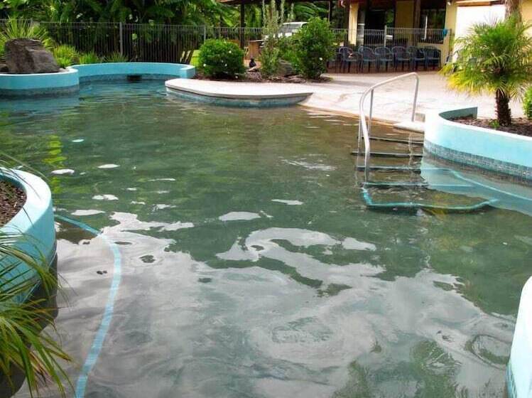 Rolling Hills Country Stay B&b