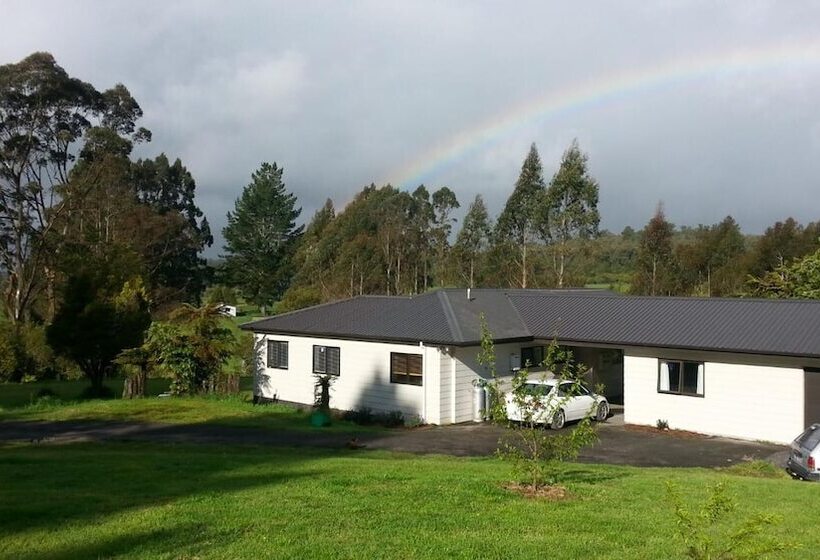 Rolling Hills Country Stay B&b