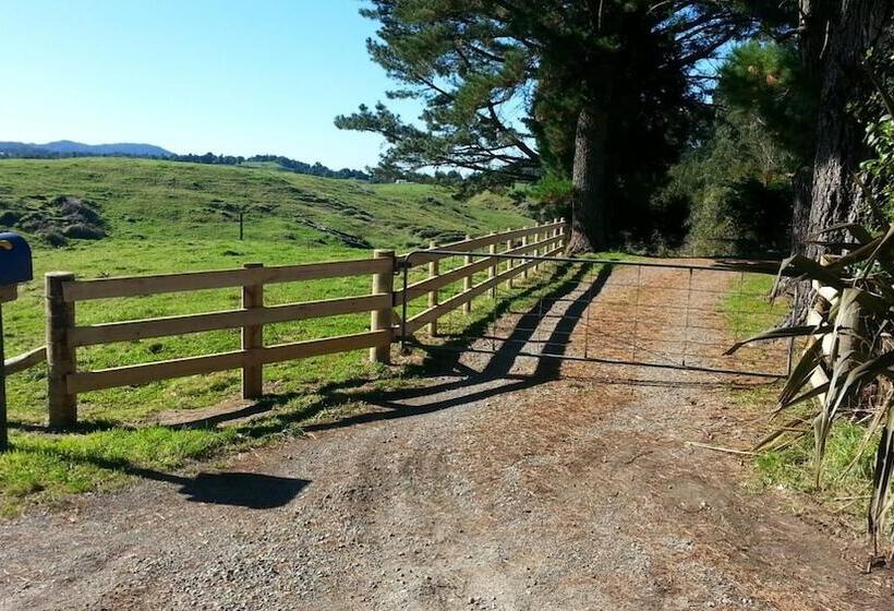 Rolling Hills Country Stay B&b