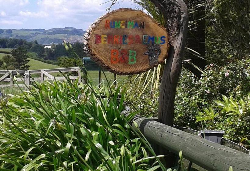 Runciman Berries And Emus B&b