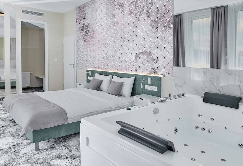 בית מלון כפרי Tulip Inn żyrardów