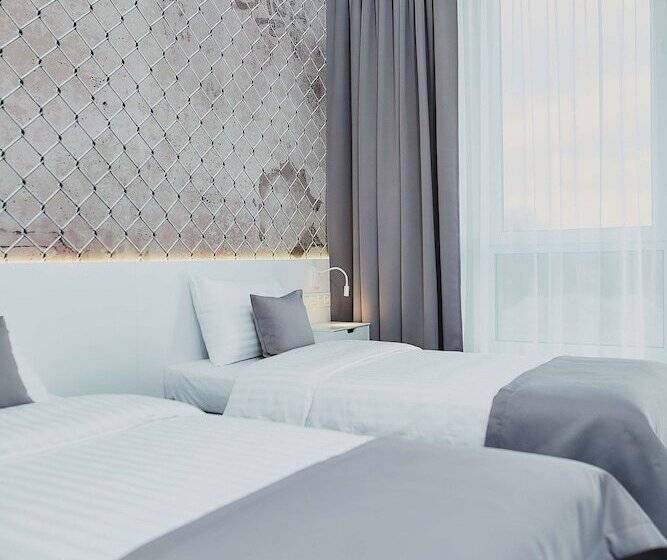 בית מלון כפרי Tulip Inn żyrardów