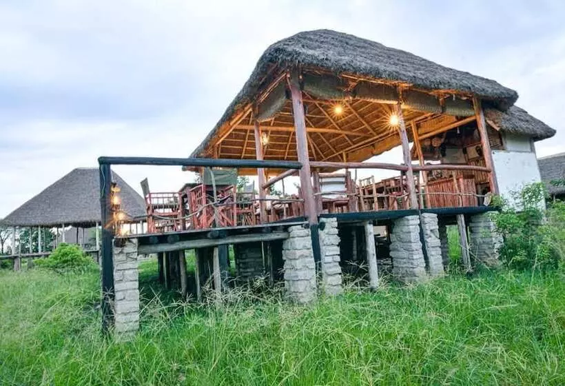 هتل Kazinga Wilderness Safari Camp