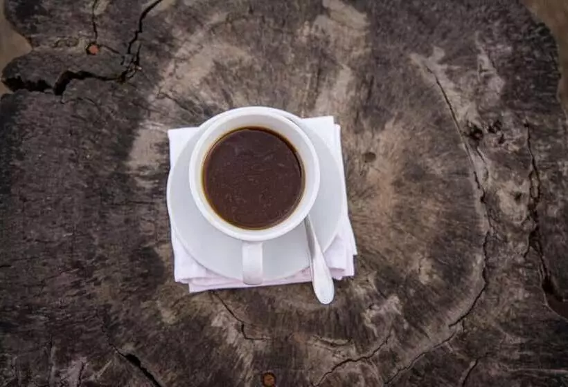 هتل Kazinga Wilderness Safari Camp