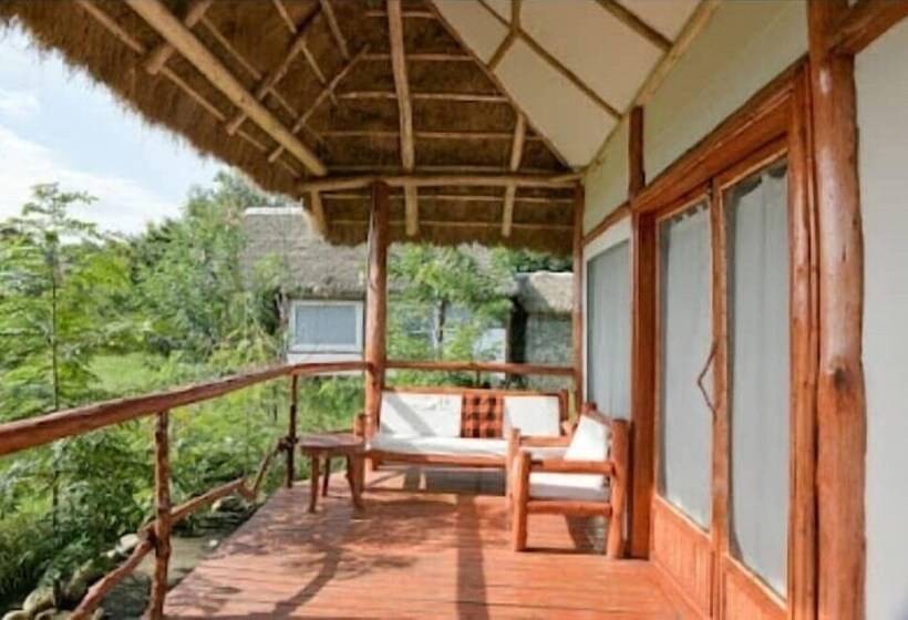 هتل Kazinga Wilderness Safari Camp