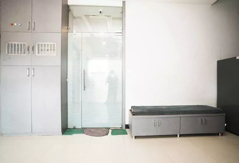 Hotelli Metro Palace Nalasopara East Mumbai