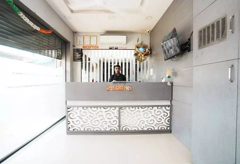 Hotelli Metro Palace Nalasopara East Mumbai