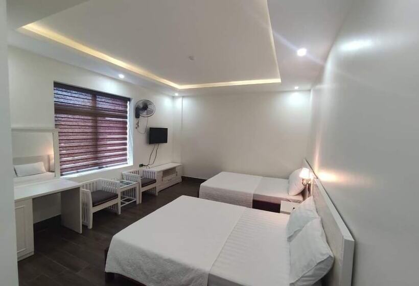 Royal Hotel Cua Lo Beach