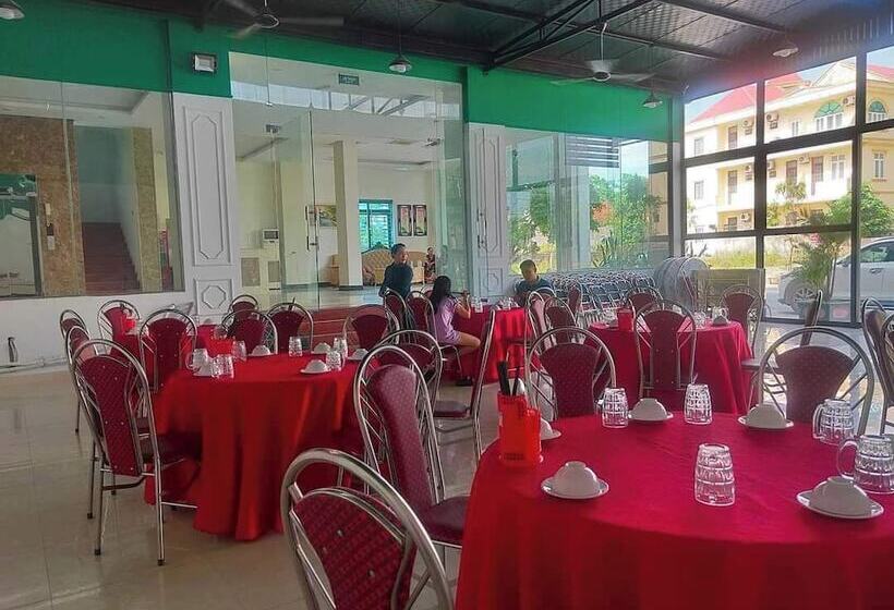 Royal Hotel Cua Lo Beach