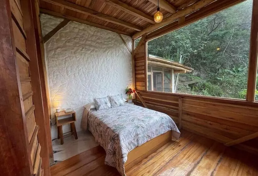 Maaseutuhotelli Eco Finca Hostal Santorum