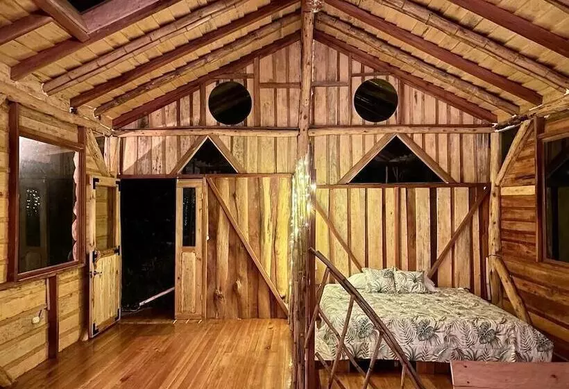 Maaseutuhotelli Eco Finca Hostal Santorum