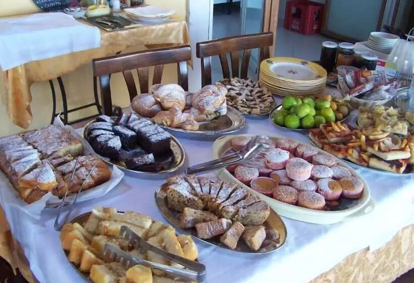 Maaseutuhotelli Il Falco Del Cilento