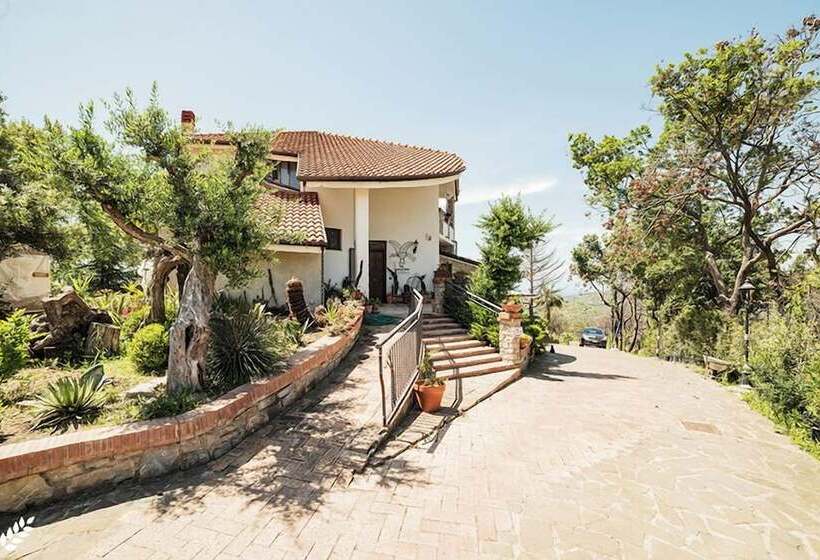 Сельский отель Il Falco Del Cilento