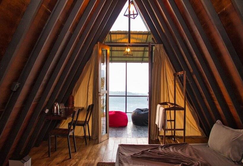 בית מלון כפרי The Backyard Blangoda