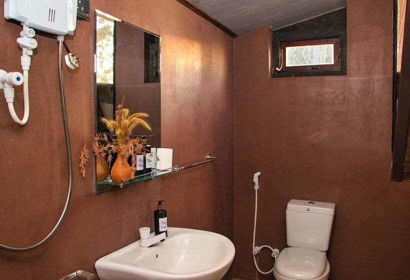 בית מלון כפרי The Backyard Blangoda