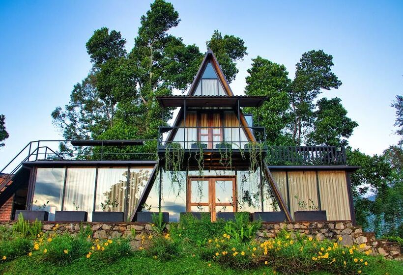 בית מלון כפרי The Backyard Blangoda