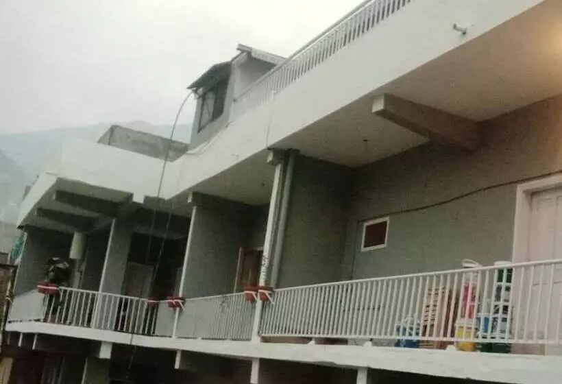 هتل Outdoor Adventures Resort