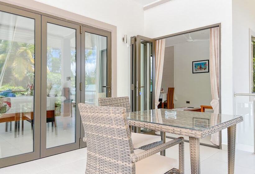 Palm Holiday Apartments