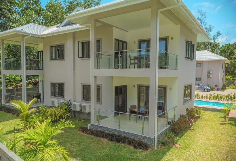 Palm Holiday Apartments