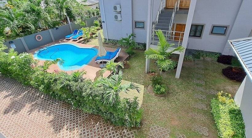 Palm Holiday Apartments