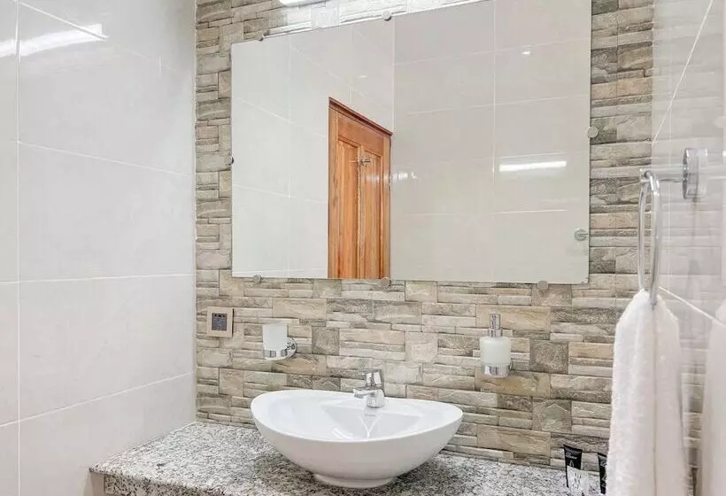 Palm Holiday Apartments