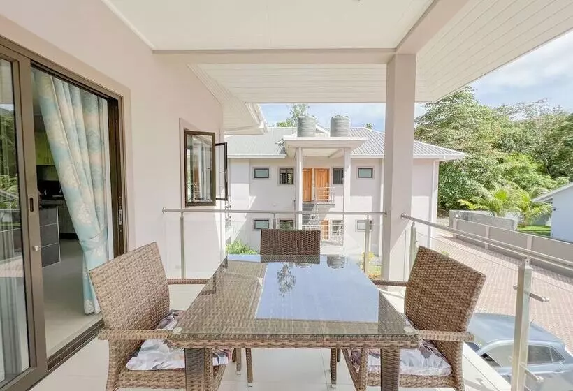 Palm Holiday Apartments