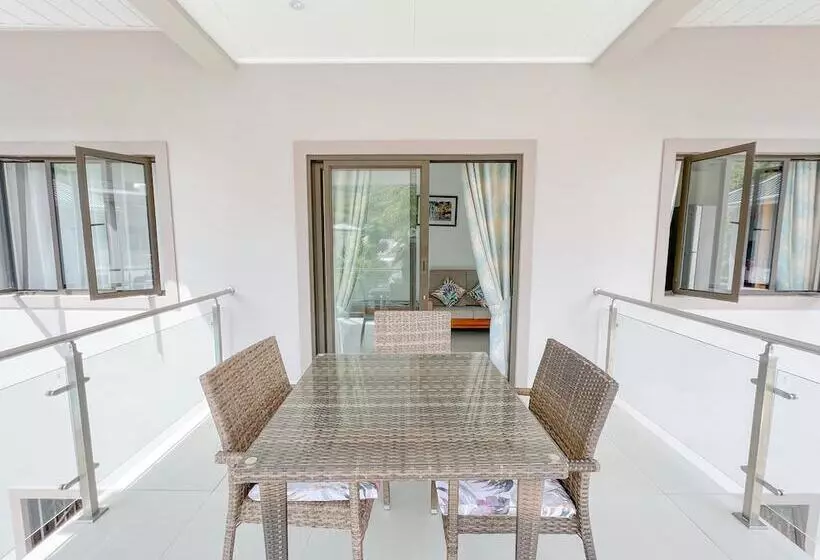 Palm Holiday Apartments