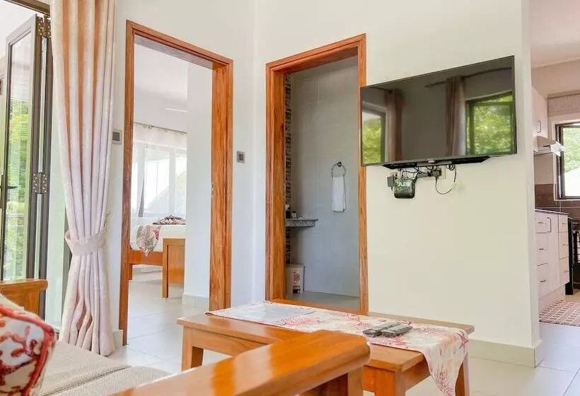 Palm Holiday Apartments