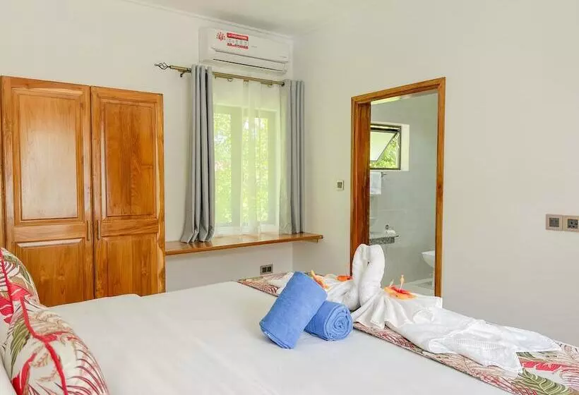 Palm Holiday Apartments