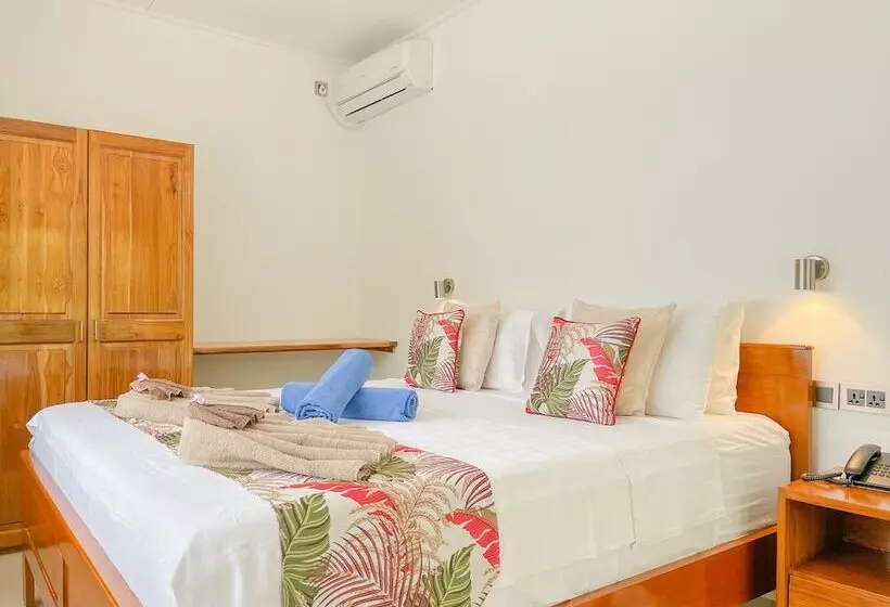 Palm Holiday Apartments