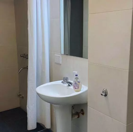 پانسیون Casa En El Encantador San Telmo   8 Habitaciones