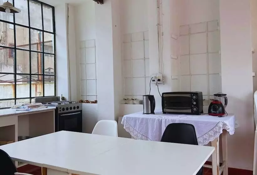 پانسیون Casa En El Encantador San Telmo   8 Habitaciones
