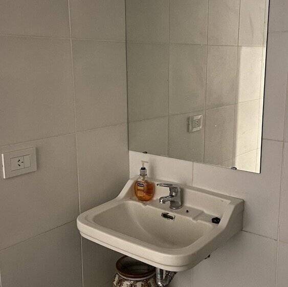 پانسیون Casa En El Encantador San Telmo   8 Habitaciones