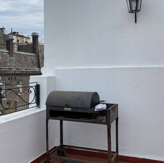 پانسیون Casa En El Encantador San Telmo   8 Habitaciones