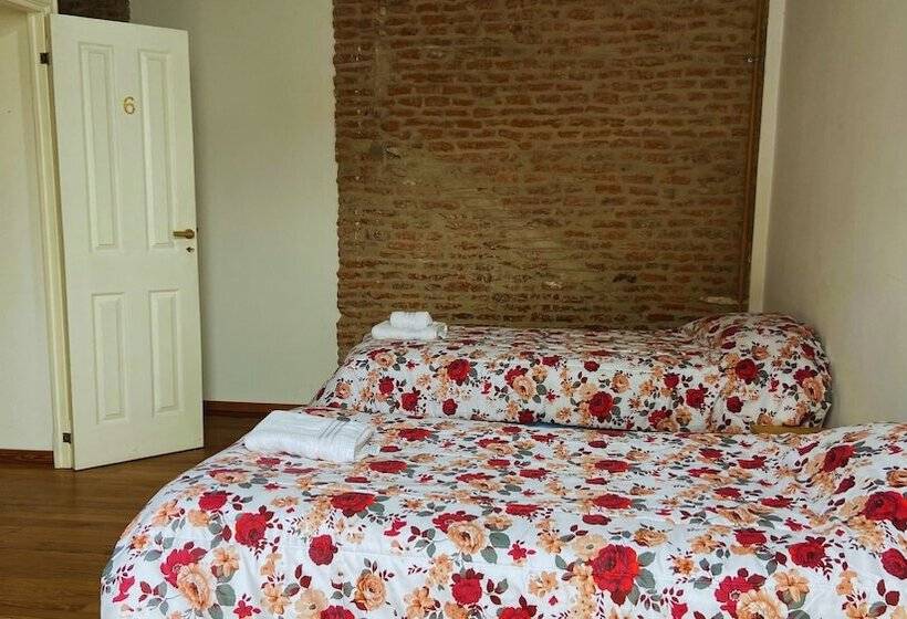 پانسیون Casa En El Encantador San Telmo   8 Habitaciones