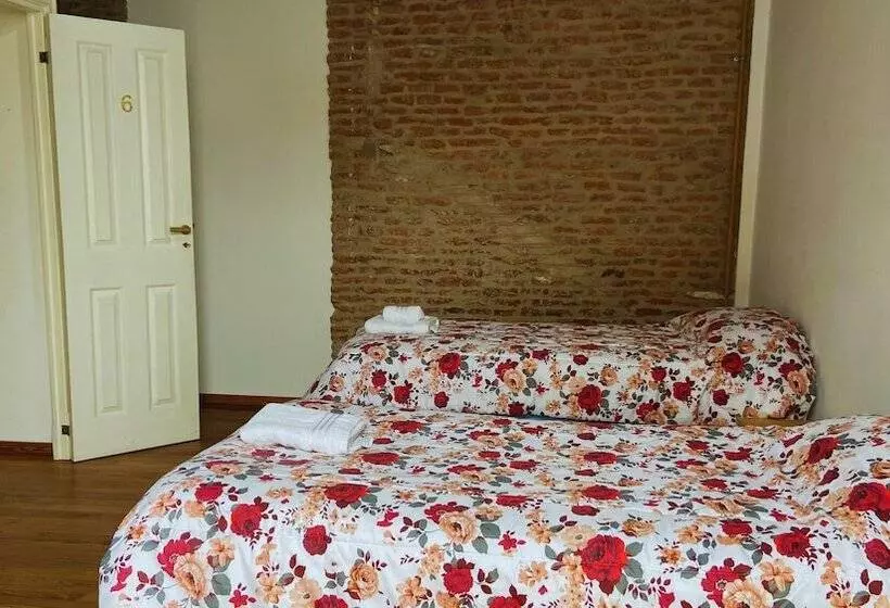پانسیون Casa En El Encantador San Telmo   8 Habitaciones