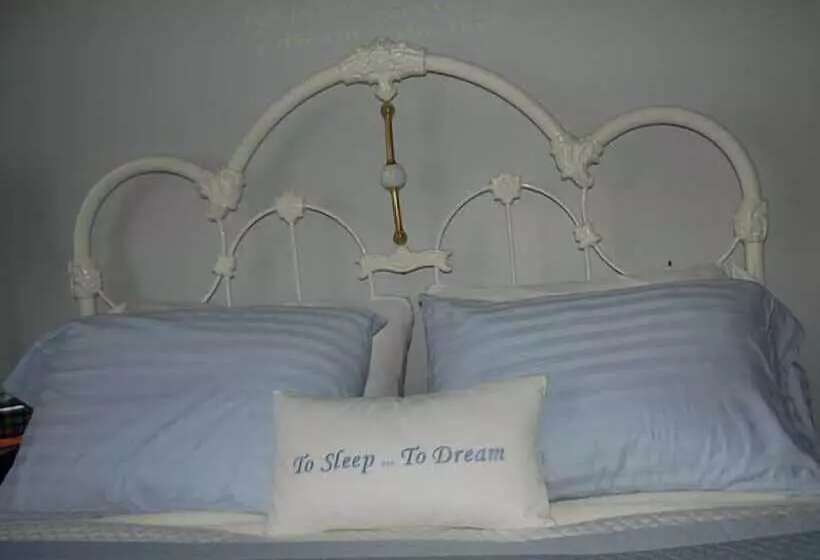 A Muskoka Dream Catcher Bed & Breakfast