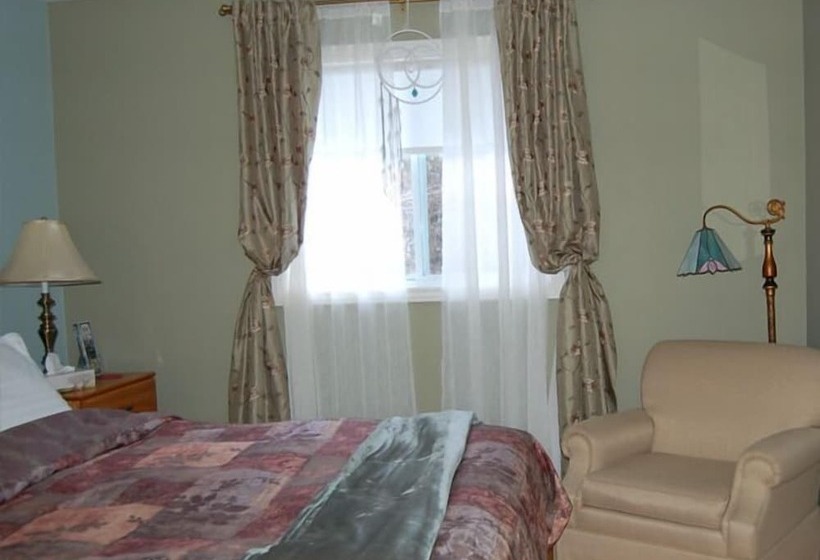 A Muskoka Dream Catcher Bed & Breakfast