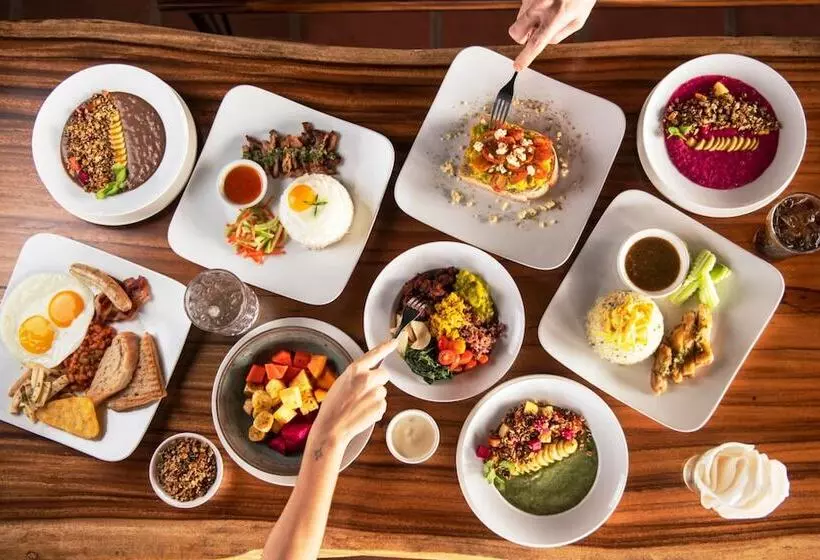 Retkeilymaja Mad Monkey Koh Rong