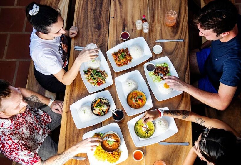 Schronisko Mad Monkey Koh Rong