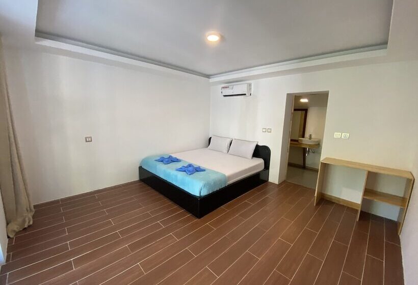 Schronisko Mad Monkey Koh Rong