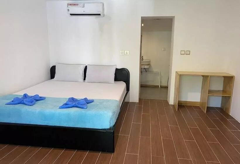 Retkeilymaja Mad Monkey Koh Rong