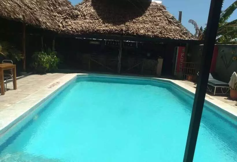 Global Africa Apartment & Hotel   Mtwapa