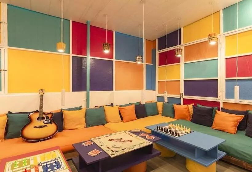 Madpackers Amritsar   Hostel