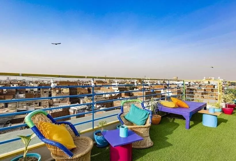 Madpackers Amritsar   Hostel