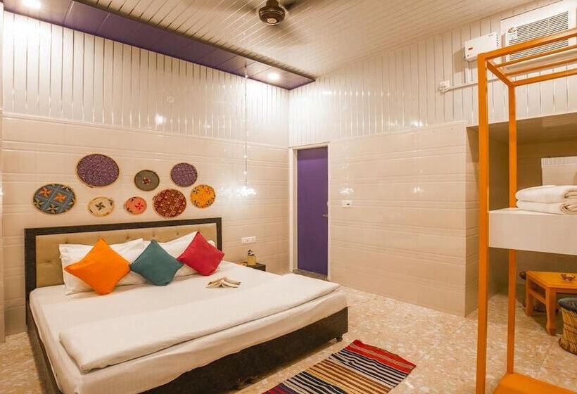 Madpackers Amritsar Hostel