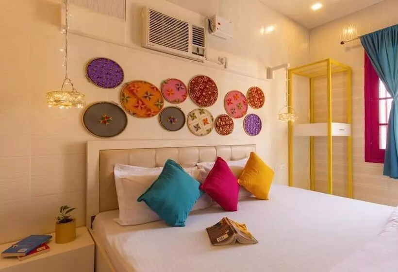 Madpackers Amritsar   Hostel